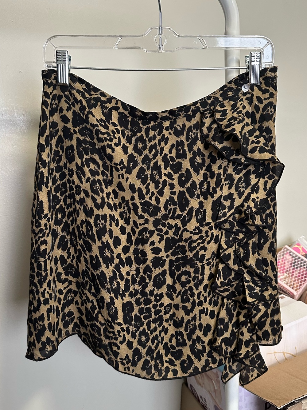 Silk Cheetah Print mini wrap Skirt size 12 preppy y2k vintage business casual